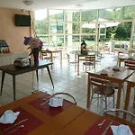 La Colombiere Cantal 2*