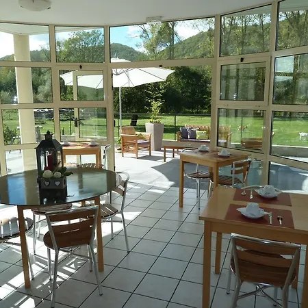 La Colombiere Cantal Hotel 2*