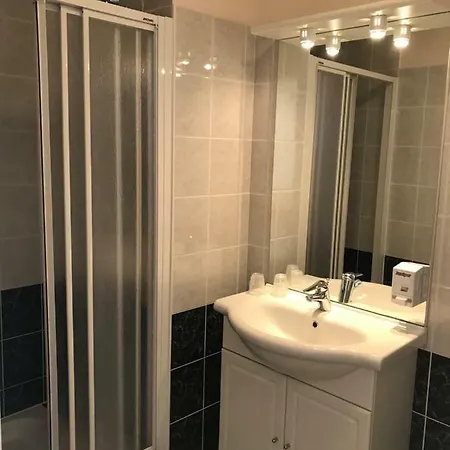 La Colombiere Cantal 2* Massiac